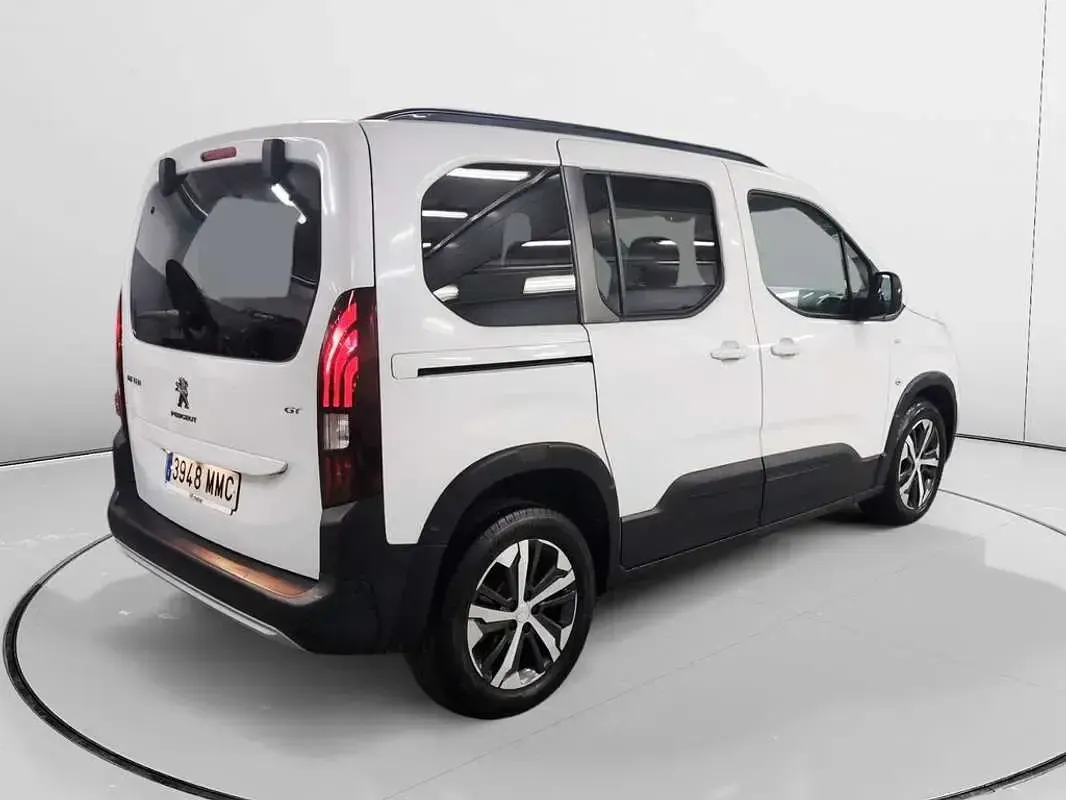 Usado Peugeot Rifter Business-Line 102 CV (75 kW) 2023 Blanco Monovolumen