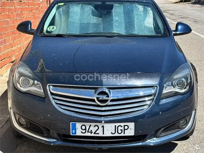 Usado Opel Insignia Sportive 163 CV (119 kW) 2015 Azul Berlina