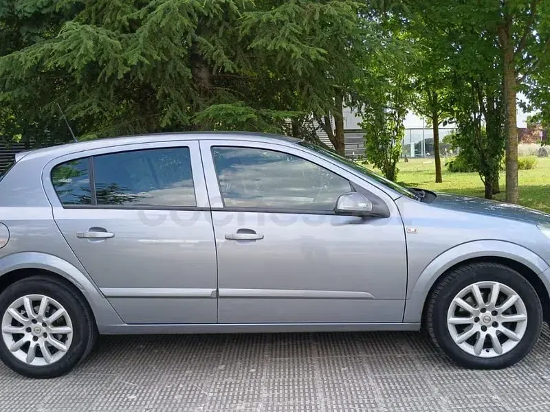 Usado Opel Astra Cosmo 100 CV (73 kW) 2007 Azul Berlina