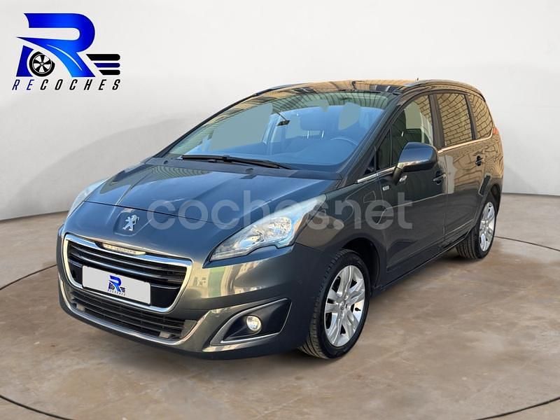 Gris / plata Usado 2016 Peugeot 5008 Allure Monovolumen | 7000 € (Buen precio) - Imagen 1/4