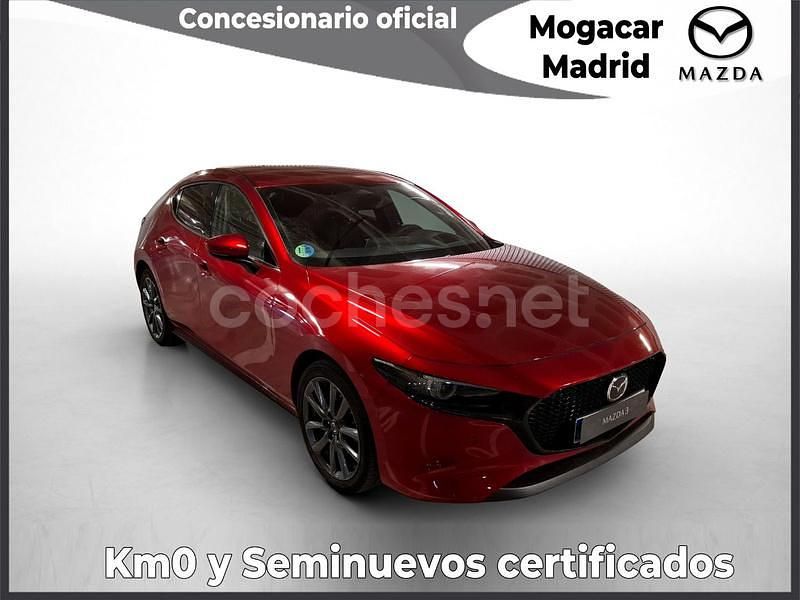 Rojo Usado 2024 Mazda 3 Exclusive-Line Berlina | 27.900 € - Imagen 1/4