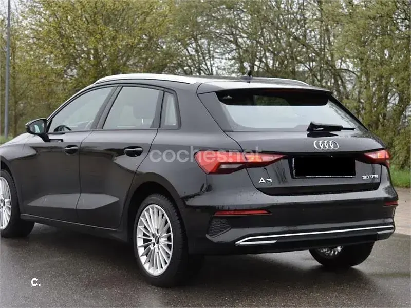Usado Audi A3 150 CV (110 kW) 2022 Negro Berlina