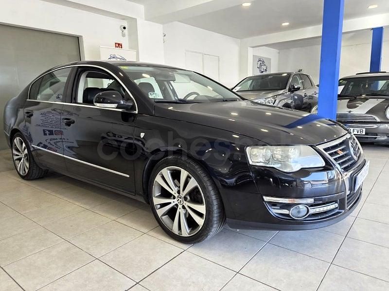 Usado VW Passat Individual 140 CV (102 kW) 2007 Negro Berlina