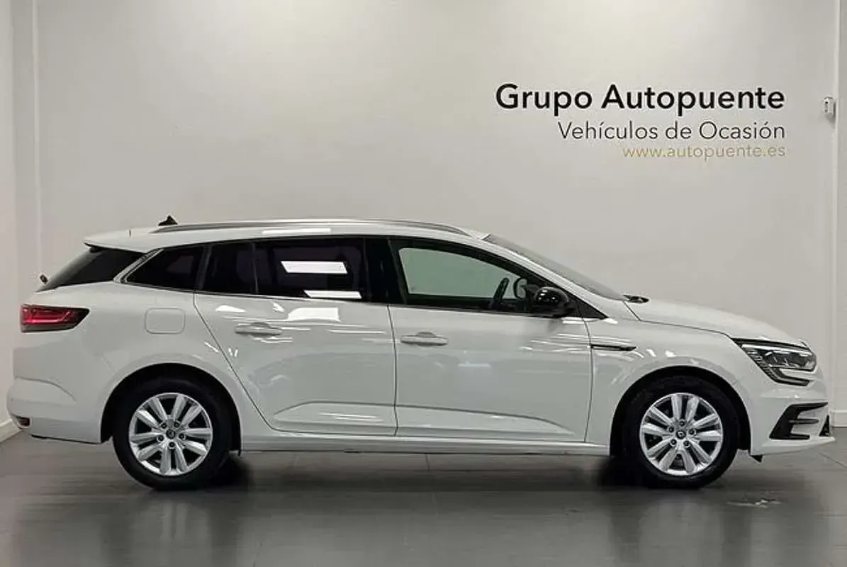 Usado Renault Mégane Equilibre 116 CV (85 kW) 2023 Blanco Utilitario