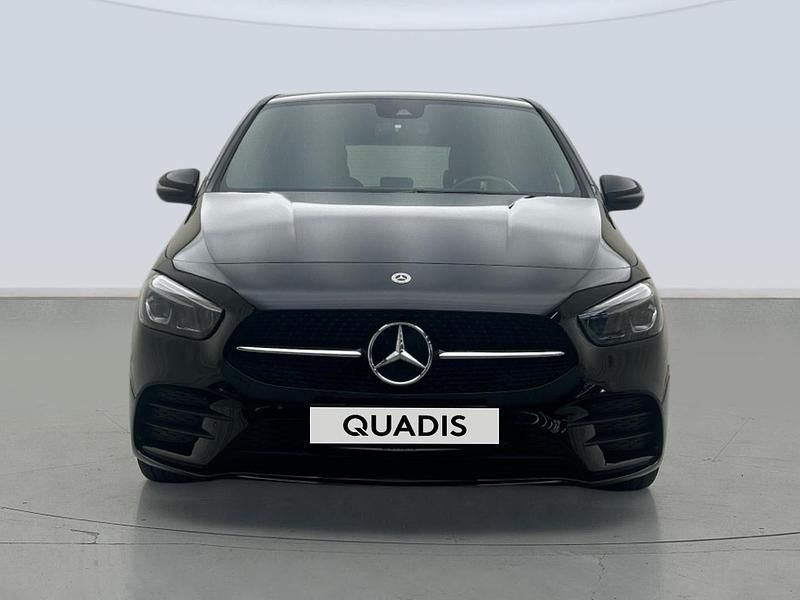 Usado Mercedes B200 150 CV (110 kW) 2021 Negro Utilitario