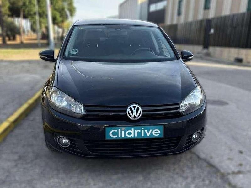 Käytetty VW Golf VII Advance 105 HP (77 kW) 2012 Musta Sedan