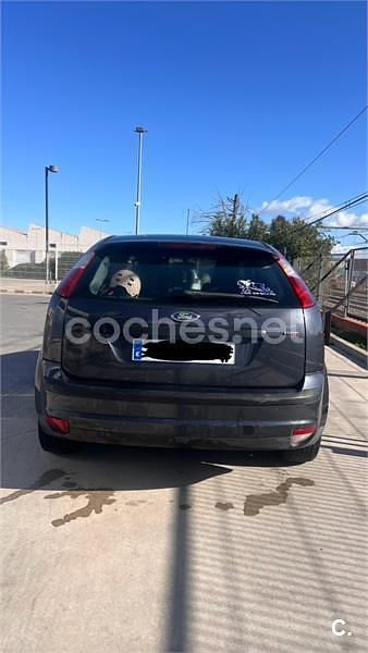 Usado Ford Focus Trend 115 CV (84 kW) 2006 Azul Berlina