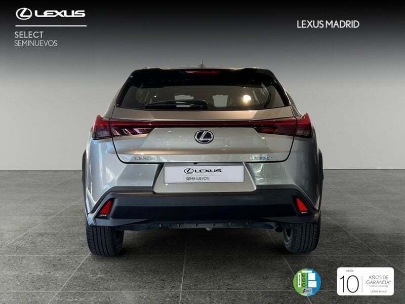 Usado Lexus UX Business Edition 183 CV (134 kW) 2020 Gris SUV