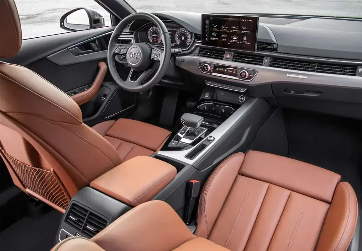 Usado Audi A4 Advanced 163 CV (119 kW) 2021 Gris Familiar