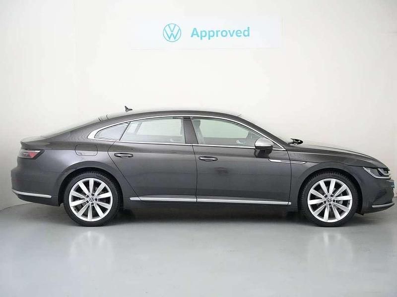 Usado VW Arteon Elegance 150 CV (110 kW) 2023 Gris Coupe