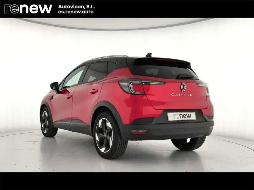 Usado Renault Captur Techno 101 CV (74 kW) 2025 Rojo SUV