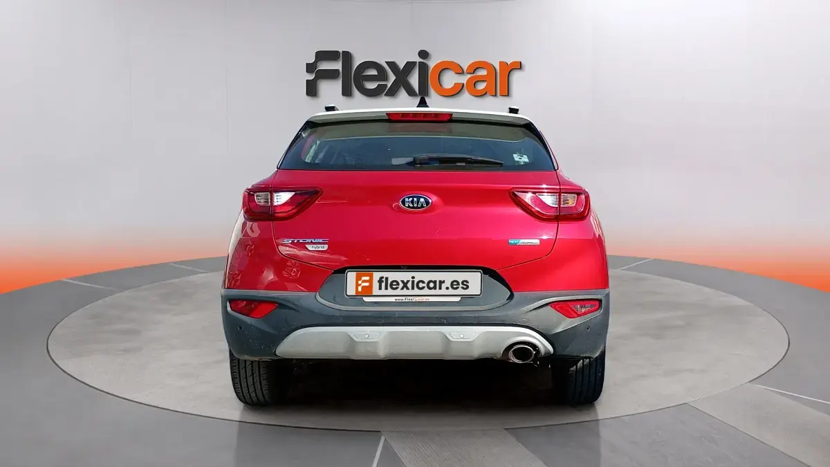 Usado Kia Stonic 101 CV (74 kW) 2021 Rojo SUV