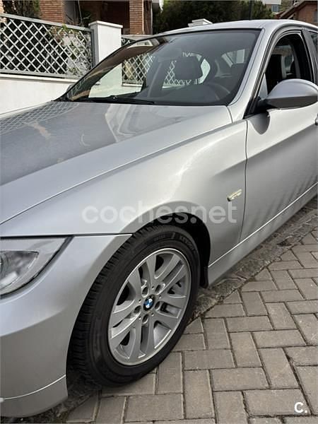 Usado BMW 318 129 CV (94 kW) 2008 Gris / plata Berlina