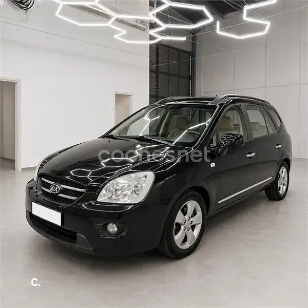 Usado Kia Carens 140 CV (102 kW) 2011 Negro Monovolumen