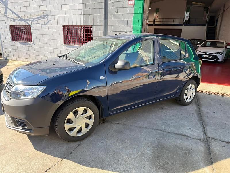 Usado Dacia Sandero 74 CV (54 kW) 2020 Azul Utilitario