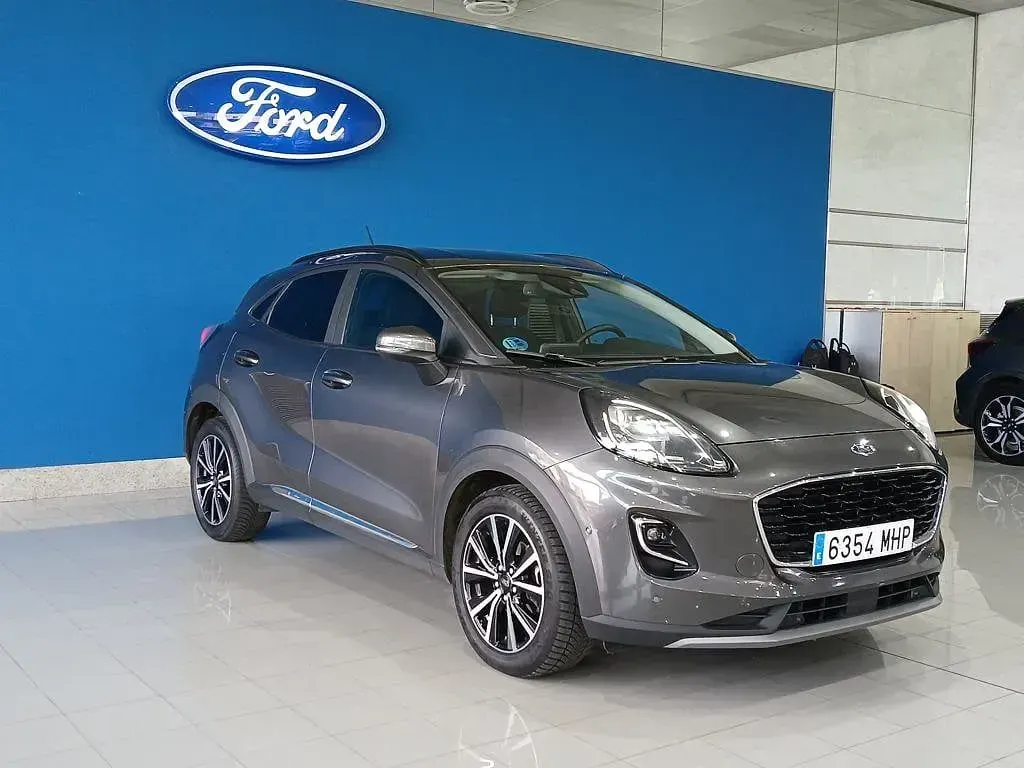 Usado Ford Puma Titanium 125 CV (91 kW) 2023 Gris magnetic (metalizado) SUV