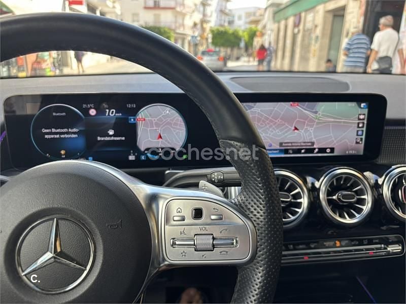 Usado Mercedes GLB220 190 CV (139 kW) 2024 Negro SUV