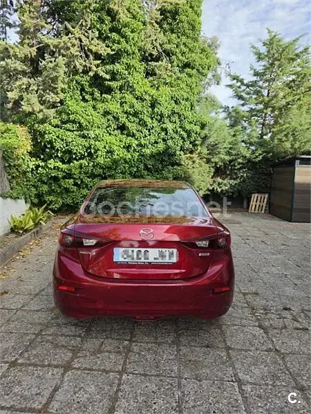 Usado Mazda 3 Luxury 150 CV (110 kW) 2015 Granate Berlina
