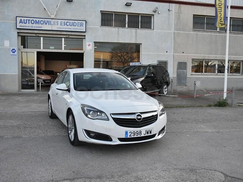 Usado Opel Insignia Business 136 CV (100 kW) 2017 Blanco Berlina