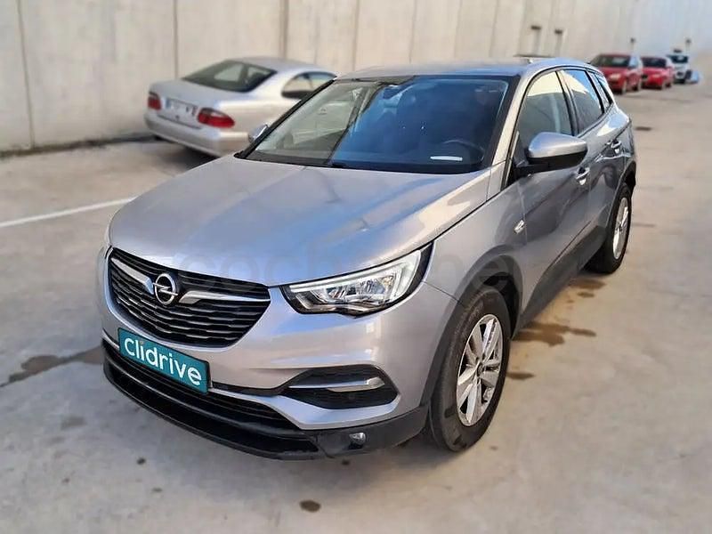 Usado Opel Grandland X Edition 130 CV (95 kW) 2020 Gris / plata SUV