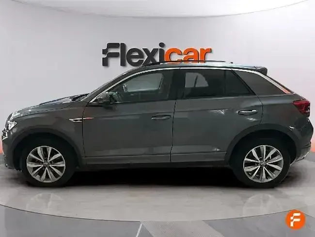 Usado VW T-Roc Advance 110 CV (80 kW) 2022 Gris SUV