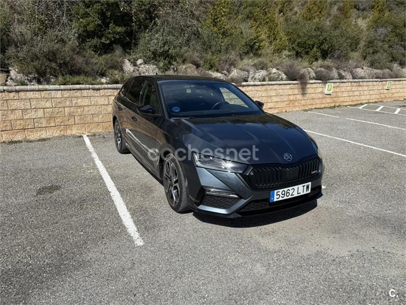 Gris / plata Usado 2021 Skoda Octavia RS Familiar | 27.950 € (Super precio) - Imagen 1/4