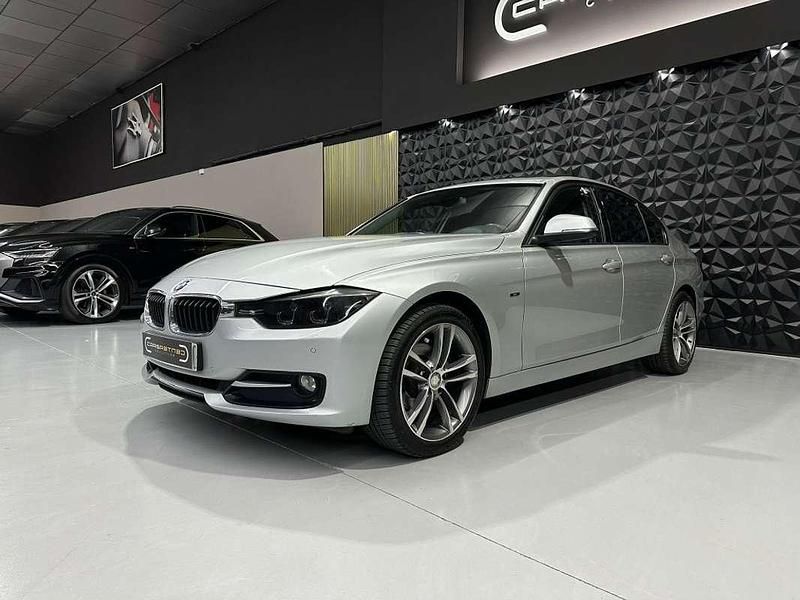 Usado BMW 318 Sport Line 143 CV (105 kW) 2014 Gris Berlina