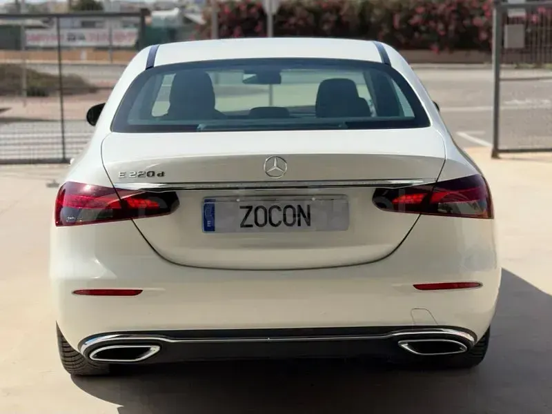 Usado Mercedes E220 194 CV (142 kW) 2022 Blanco Berlina