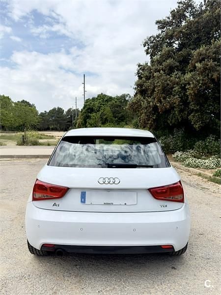 Usado Audi A1 Ambition 105 CV (77 kW) 2014 Blanco Utilitario
