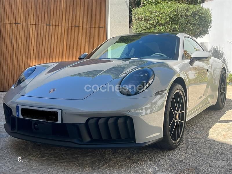 Gris / plata Nuevo 2025 Porsche 911 Carrera 4 GTS Coupe | 215.000 € - Imagen 1/4