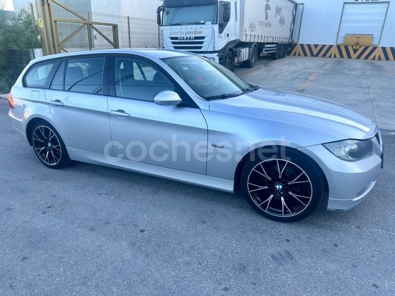 Gris / plata Usado 2007 BMW 320 Familiar | 5899 € (Buen precio) - Imagen 1/4