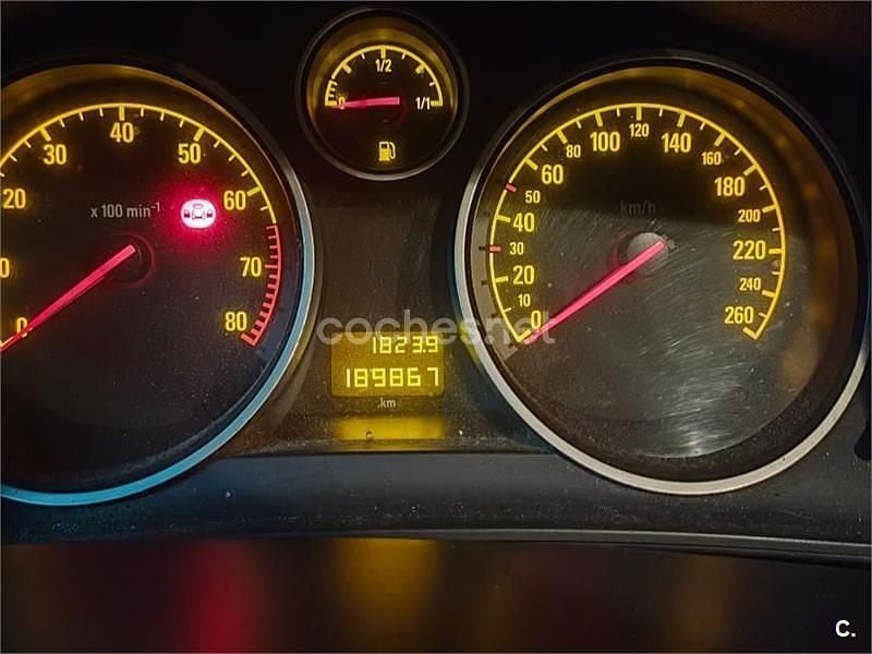 Usado Opel Astra GTC Enjoy 90 CV (66 kW) 2007 Negro Berlina