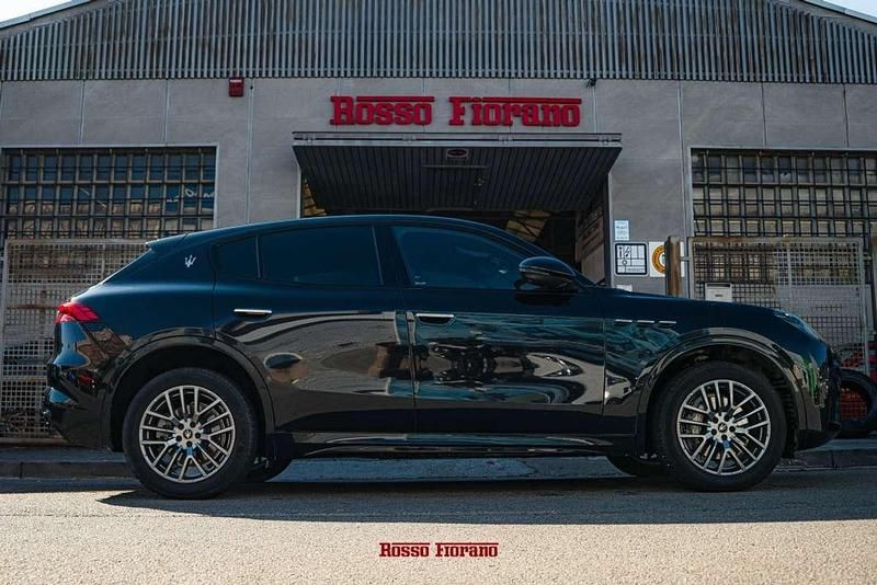 Usado Maserati Grecale GT 299 CV (219 kW) 2022 Negro SUV