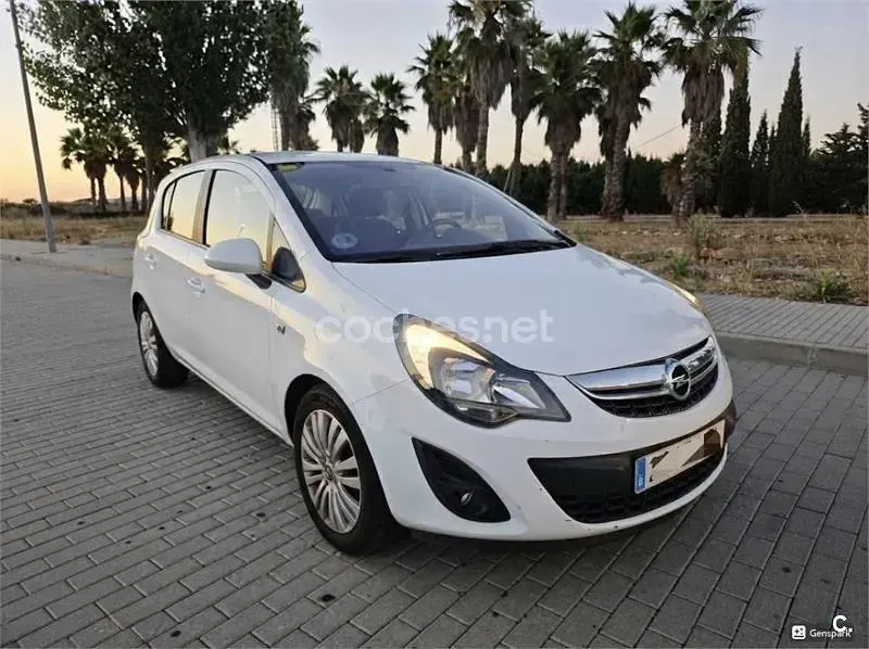 Usado Opel Corsa Selective 85 CV (62 kW) 2014 Blanco Utilitario