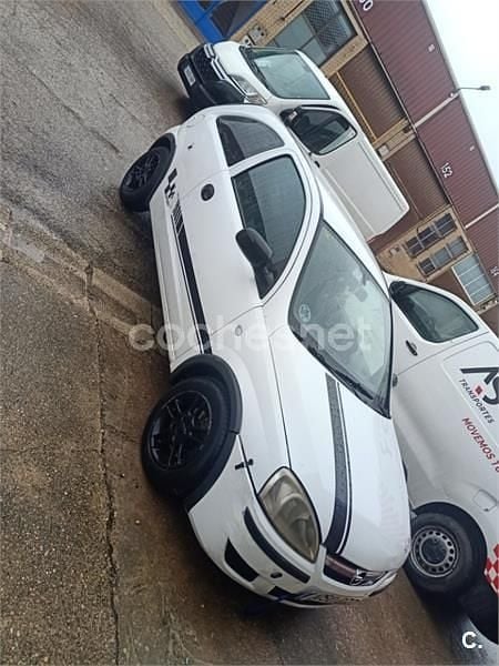 Usado Opel Corsa Enjoy 75 CV (55 kW) 2006 Blanco Utilitario