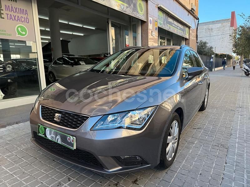 Gris / plata Usado 2015 Seat Leon Reference Familiar | 9900 € (Buen precio) - Imagen 1/4