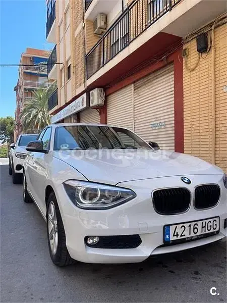 Usado BMW 118 143 CV (105 kW) 2011 Blanco Utilitario