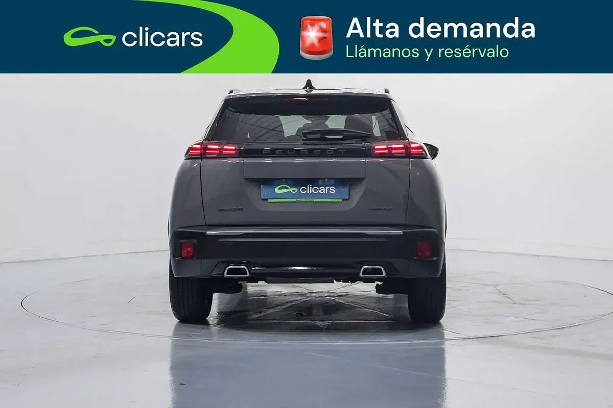 Usado Peugeot 2008 Allure 136 CV (100 kW) 2025 Gris SUV