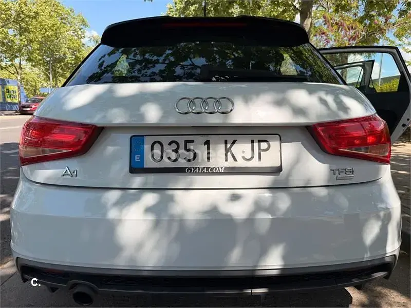 Usado Audi A1 Sportback Attraction 95 CV (69 kW) 2018 Blanco Utilitario