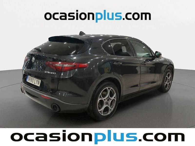 Usado Alfa Romeo Stelvio Sprint 201 CV (147 kW) 2022 Negro SUV
