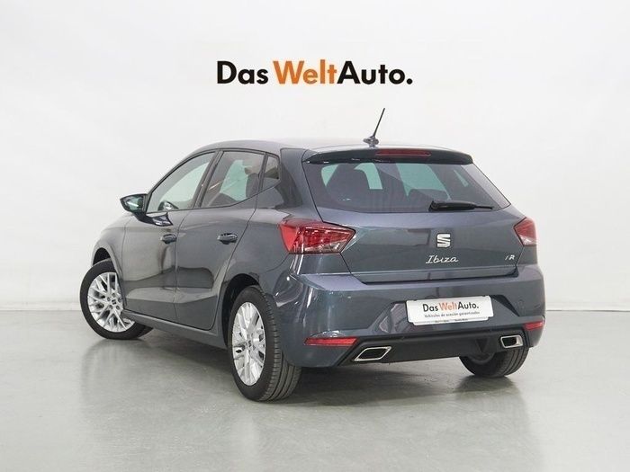 Gris Usado 2024 Seat Ibiza FR | 19.100 € (Precio justo) - Imagen 1/4