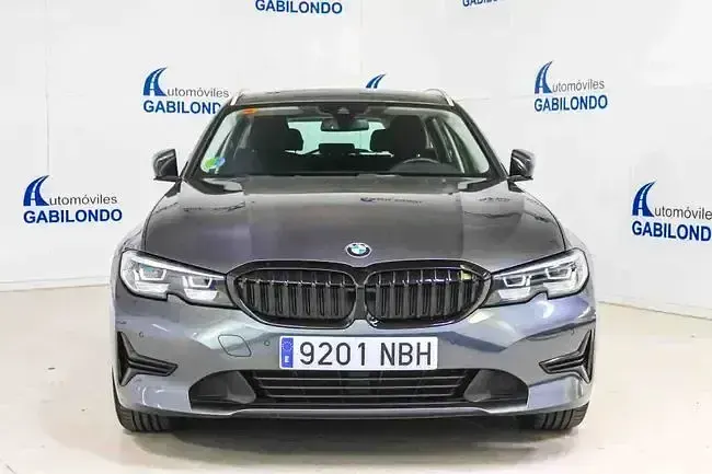 Usado BMW 318 Comfort Edition 150 CV (110 kW) 2021 Gris Familiar