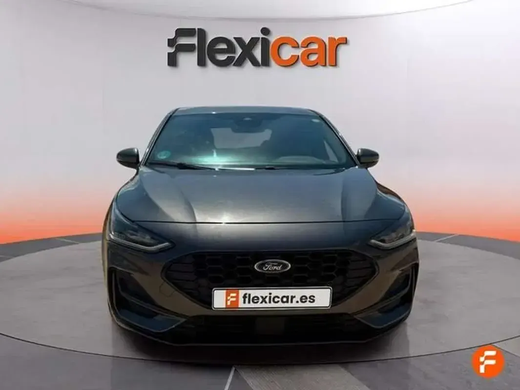 Usado Ford Focus ST-Line 155 CV (114 kW) 2024 Gris Berlina