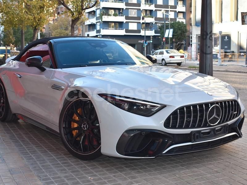 Usado Mercedes SL63 AMG AMG 585 CV (430 kW) 2023 Gris / plata Descapotable