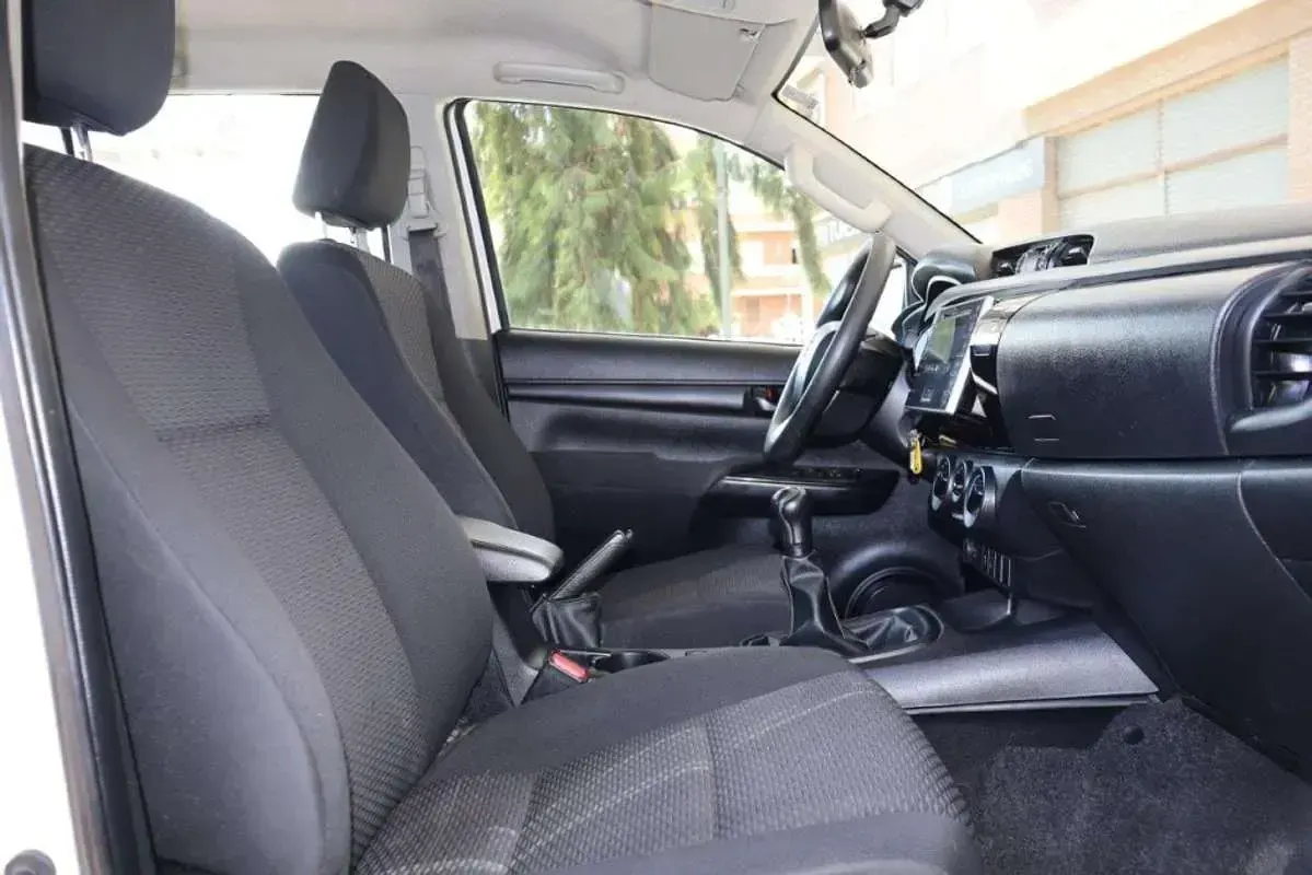Usado Toyota HiLux 150 CV (110 kW) 2019 Blanco Pickup/Camioneta