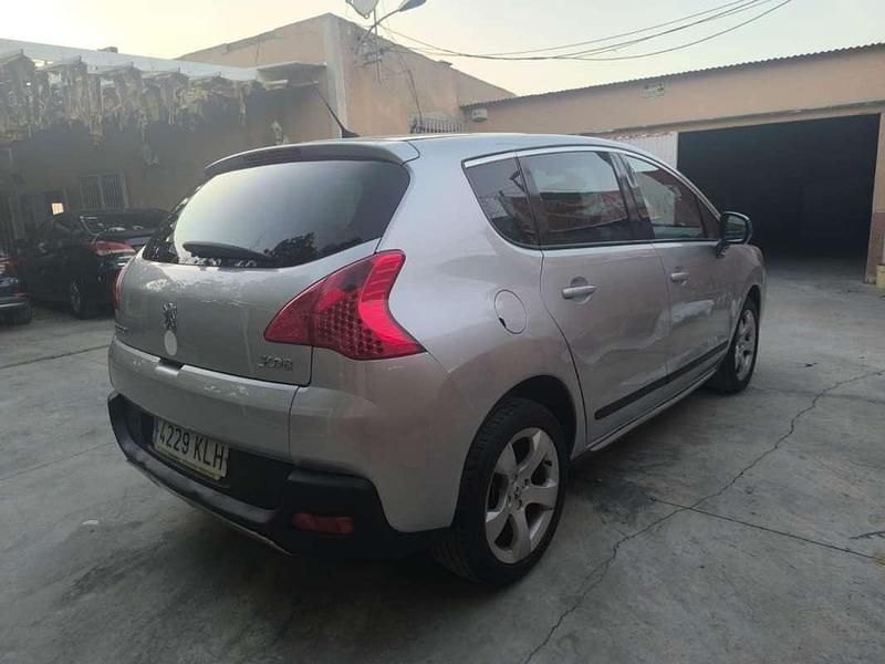 Usado Peugeot 3008 Allure 150 CV (110 kW) 2012 Gris Monovolumen