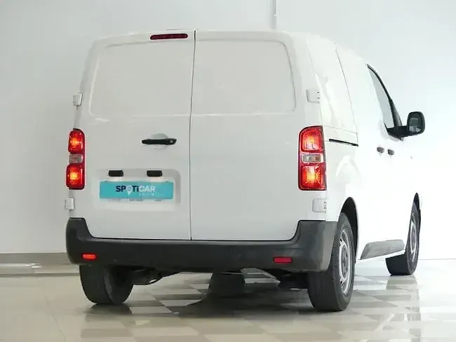 Usado Citroën Jumpy Comfort 122 CV (89 kW) 2018 Blanco Monovolumen