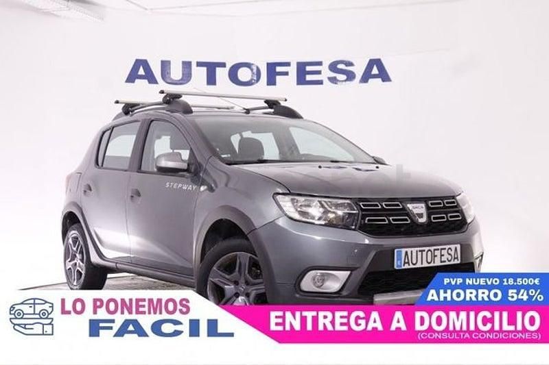Usado Dacia Sandero Stepway 90 CV (66 kW) 2017 Gris / plata Berlina