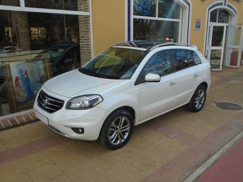 Blanco Usado 2013 Renault Koleos Bose Edition SUV | 10.900 € (Un poco caro) - Imagen 1/4
