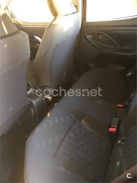 Usado Toyota Yaris 125 CV (91 kW) 2024 Negro Berlina